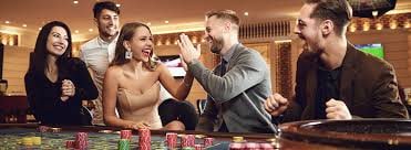 Meja Qiu Qiu langsung dengan dealer profesional di login999bet